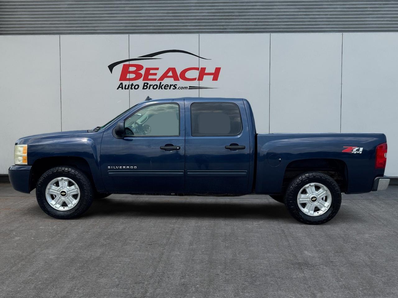 2010 Chevrolet Silverado 1500 LT, 4X4, TOWING PACKAGE, POWER HEATED MIRRORS, TITLT STEERING WHEEL, POWER WINDOWS, POWER LOCKS, CRUISE CONTROL, CLEAN CARFAX, COME SEE THIS RELIABLE TRUCK TODAY! Norfolk VA