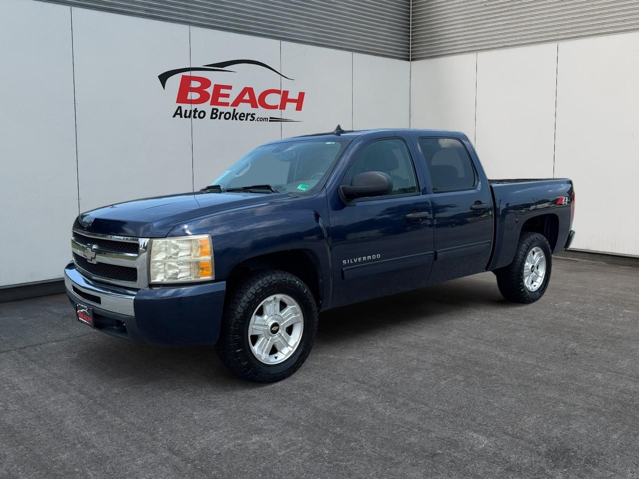 2010 Chevrolet Silverado 1500 LT, 4X4, TOWING PACKAGE, POWER HEATED MIRRORS, TITLT STEERING WHEEL, POWER WINDOWS, POWER LOCKS, CRUISE CONTROL, CLEAN CARFAX, COME SEE THIS RELIABLE TRUCK TODAY! Norfolk VA