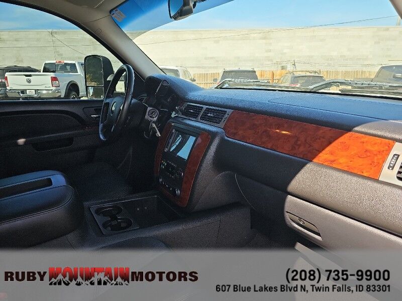 2010 Chevrolet Silverado 2500HD LTZ photo 30