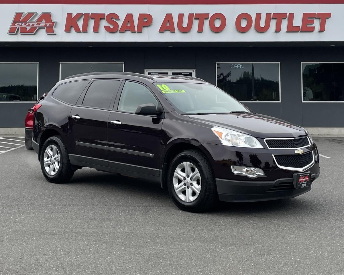 2010 Chevrolet Traverse LS Sport Utility 4D
