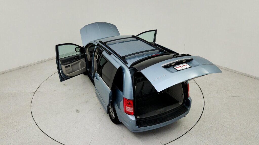 2010 Chrysler Town & Country LX Laurel MD