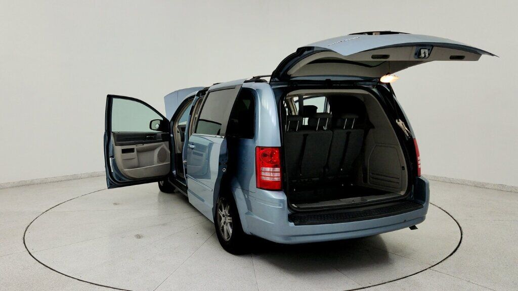 2010 Chrysler Town & Country LX Laurel MD