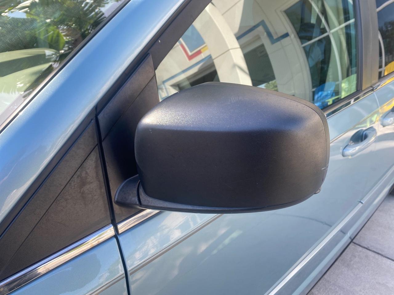 2010 Chrysler Town & Country LXI LOW MILES 77705 FL Pompano Beach FL