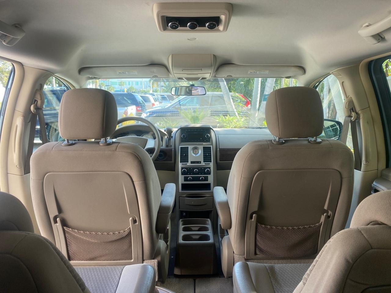 2010 Chrysler Town & Country LXI LOW MILES 77705 FL Pompano Beach FL