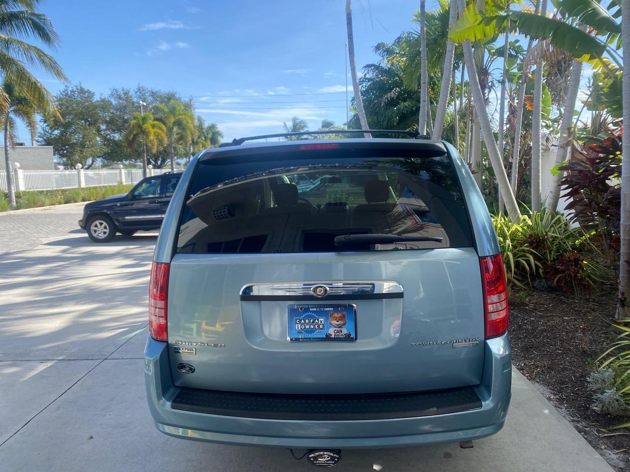 2010 Chrysler Town & Country LXI LOW MILES 77705 FL Pompano Beach FL