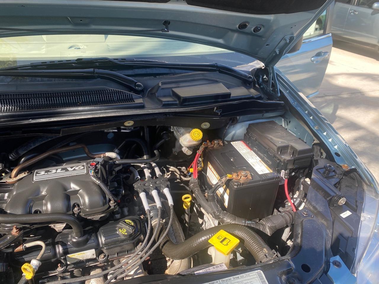 2010 Chrysler Town & Country LXI LOW MILES 77705 FL Pompano Beach FL