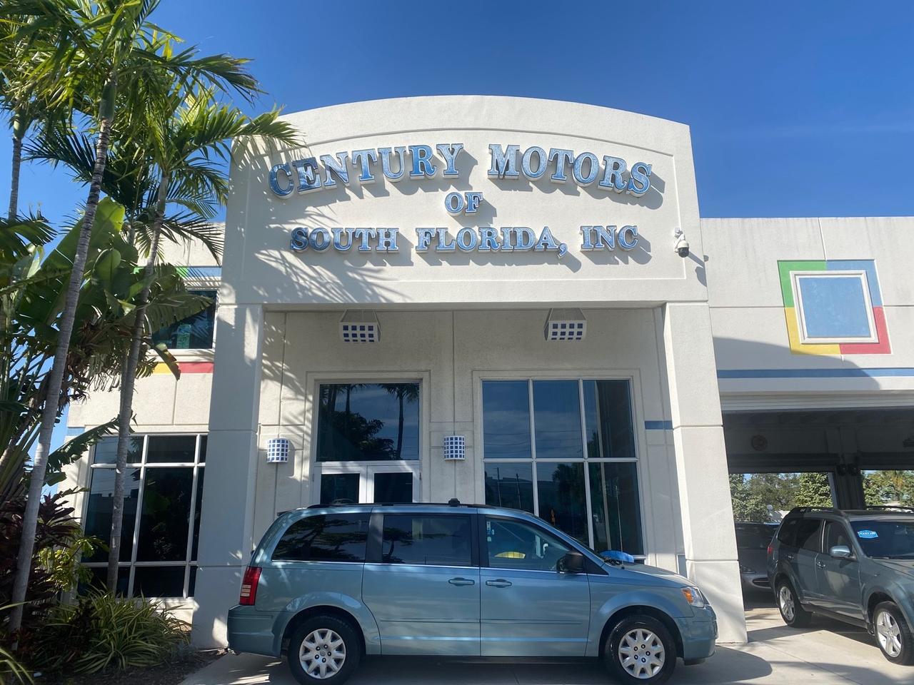 2010 Chrysler Town & Country LXI LOW MILES 77705 FL