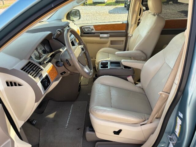 2010 Chrysler Town & Country Limited Hattiesburg MS