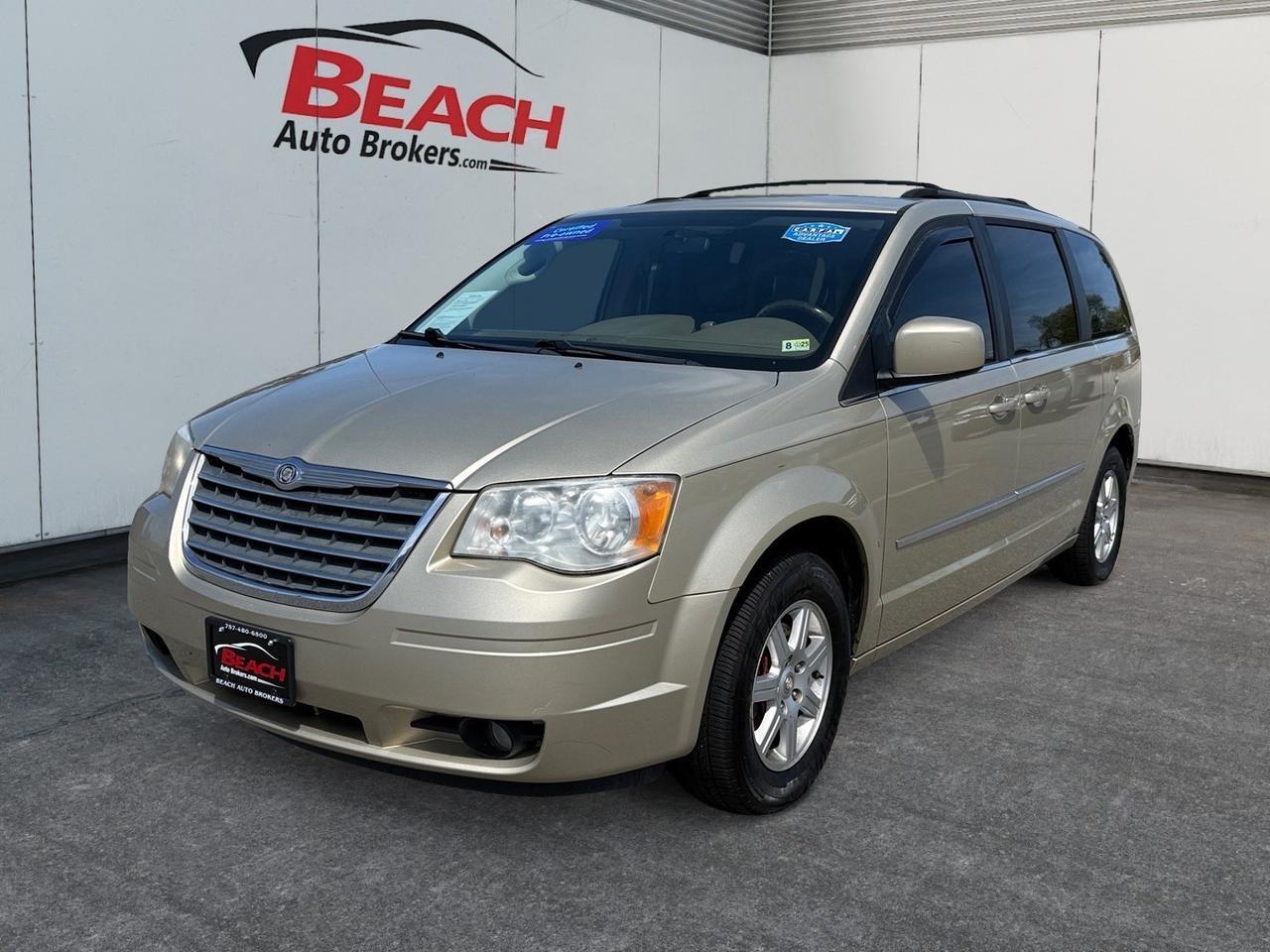 2010 Chrysler Town & Country Touring, DVD ENTERTAINMENT, TOW PACKAGE, POWER LIFTGATE, BACKUP CAMERA, POWER MIRRORS, ALL WEATHER FLOOR MATS, AUX, CLEAN CARFAX, LOW MILES!