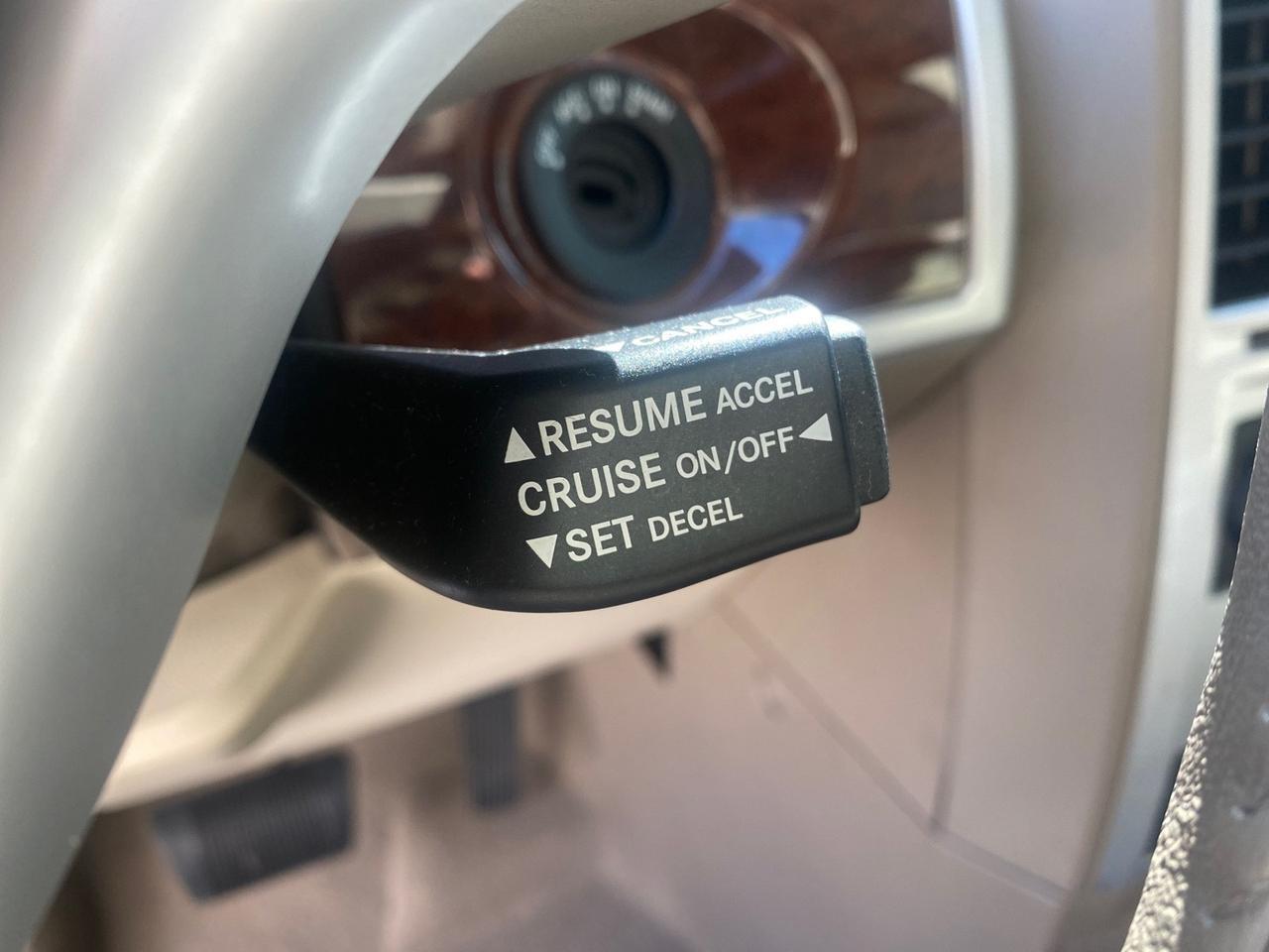 2010 Chrysler Town & Country Touring LOW MILES 33,692 1 OWNER Pompano Beach FL