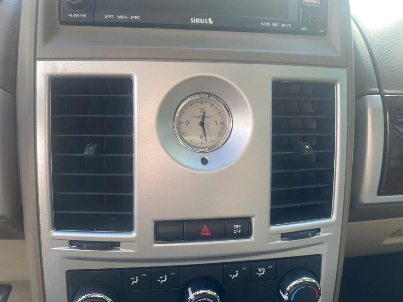 2010 Chrysler Town & Country Touring LOW MILES 33,692 1 OWNER Pompano Beach FL