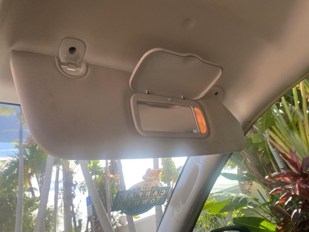 2010 Chrysler Town & Country Touring LOW MILES 33,692 1 OWNER Pompano Beach FL