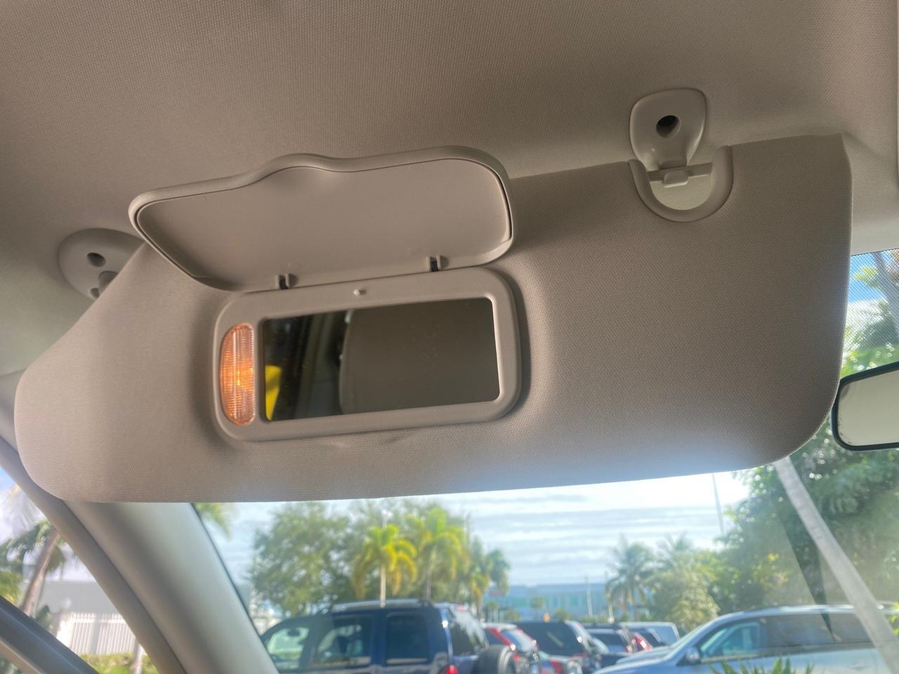 2010 Chrysler Town & Country Touring LOW MILES 33,692 1 OWNER Pompano Beach FL