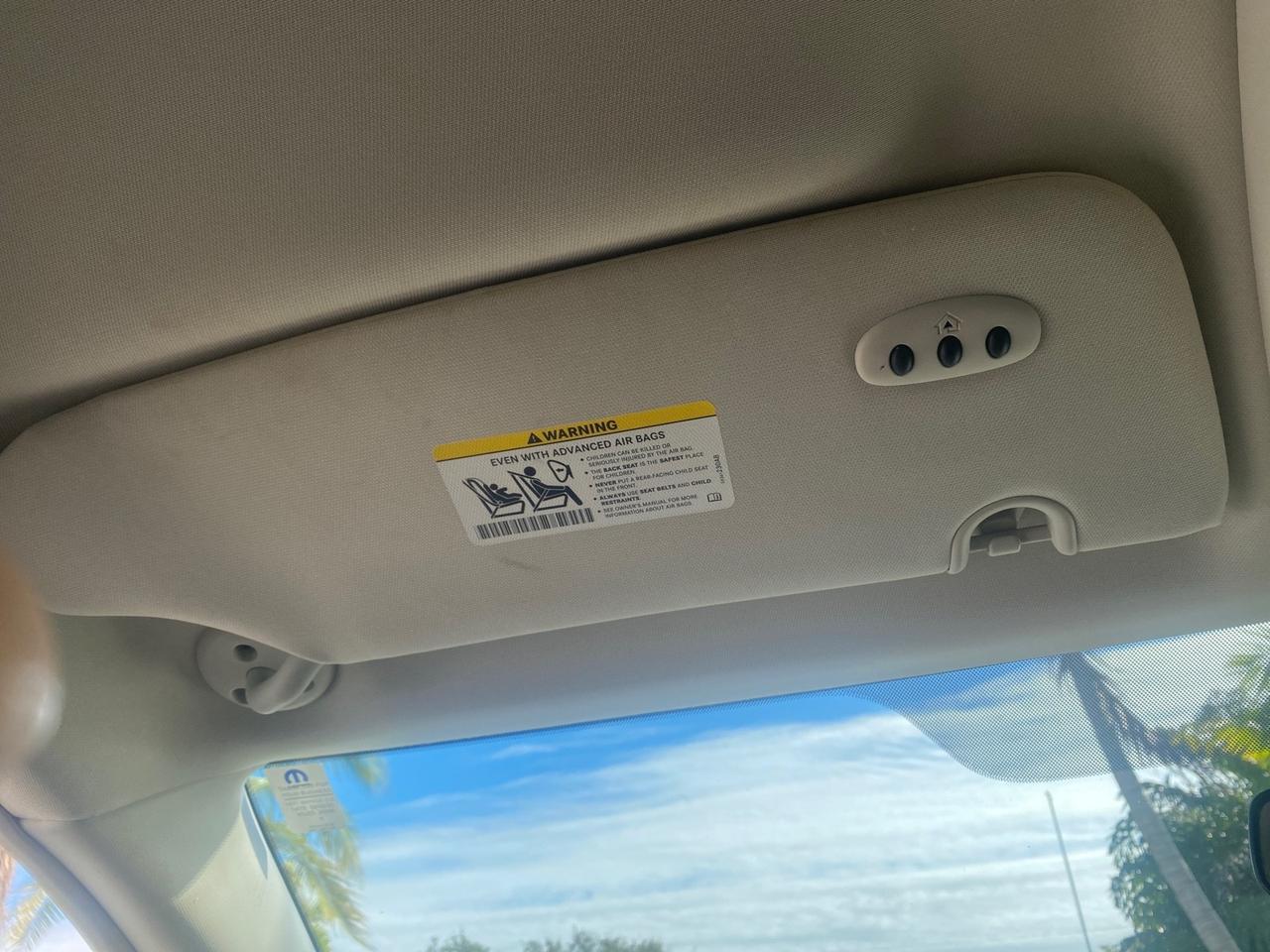 2010 Chrysler Town & Country Touring LOW MILES 33,692 1 OWNER Pompano Beach FL