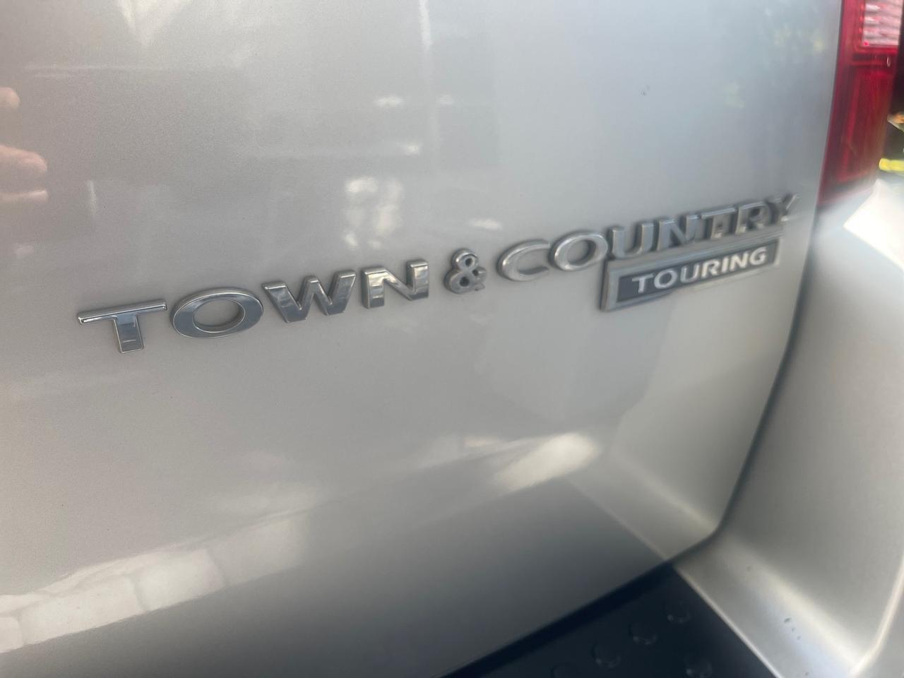 2010 Chrysler Town & Country Touring LOW MILES 37,217 1 OWNER Pompano Beach FL