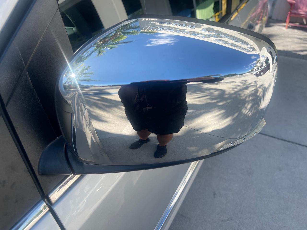 2010 Chrysler Town & Country Touring LOW MILES 37,217 1 OWNER Pompano Beach FL