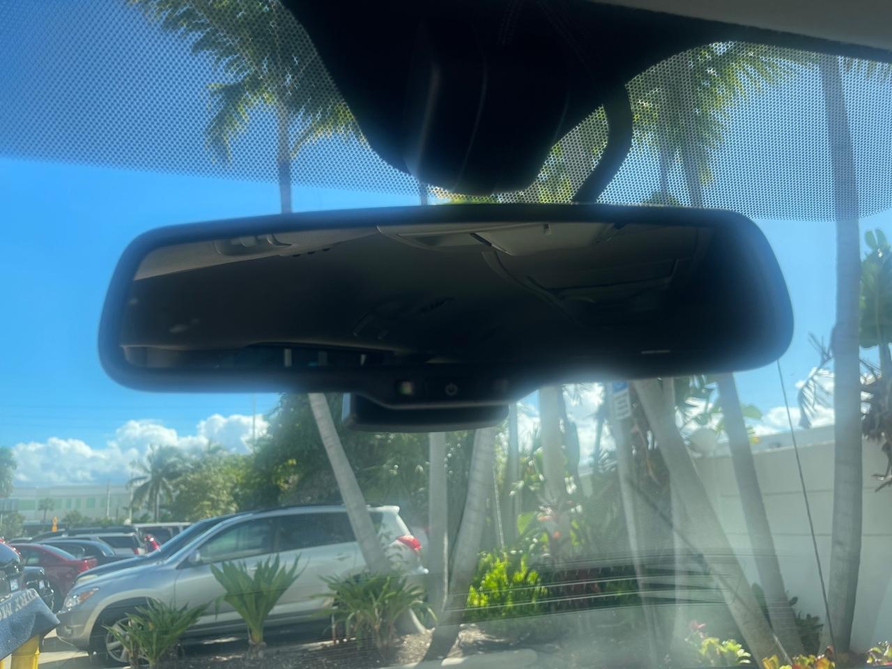 2010 Chrysler Town & Country Touring LOW MILES 37,217 1 OWNER Pompano Beach FL