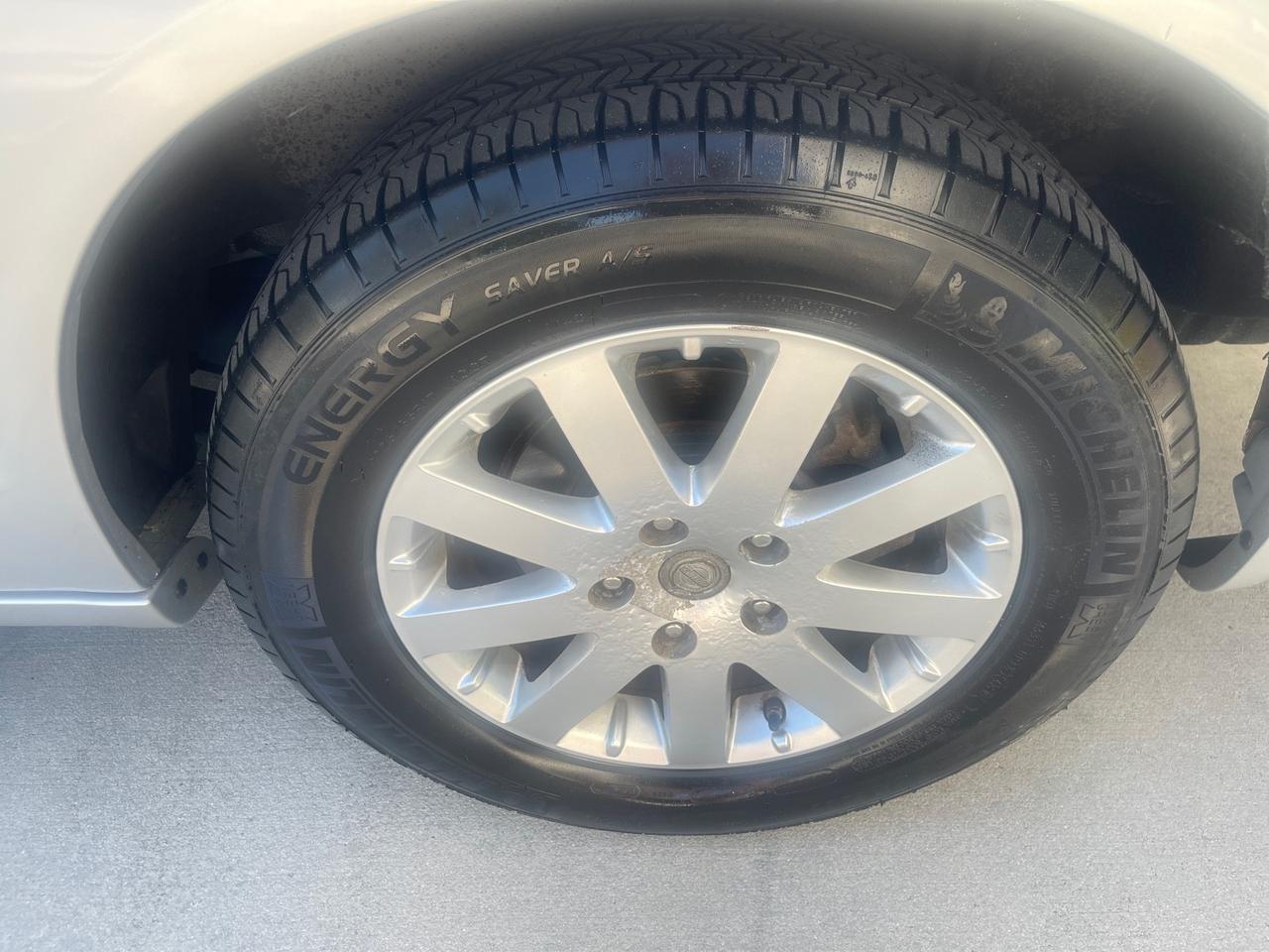 2010 Chrysler Town & Country Touring LOW MILES 37,217 1 OWNER Pompano Beach FL