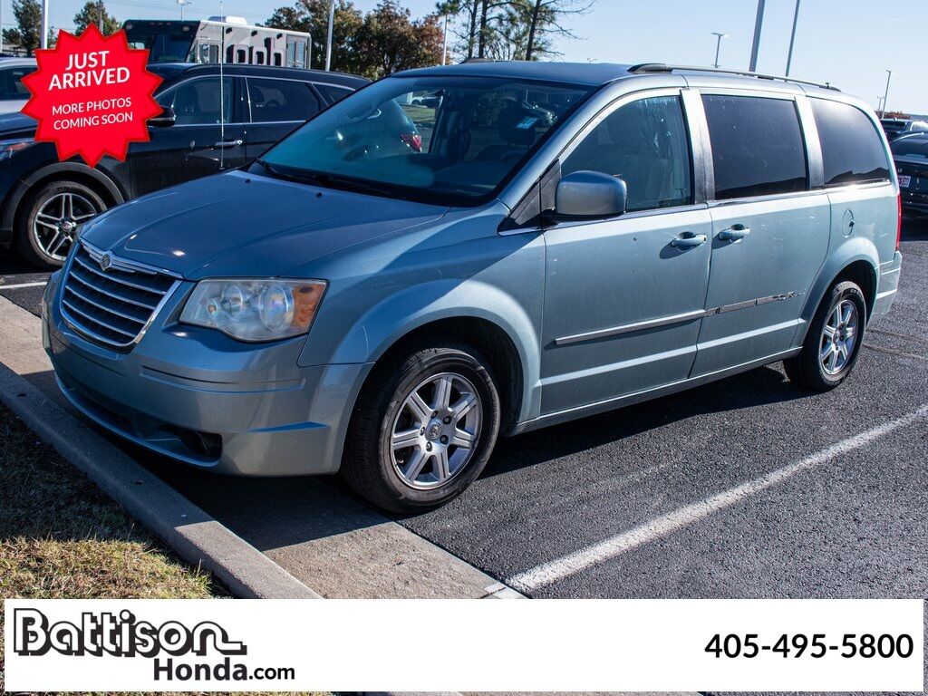 2010 Chrysler Town &amp; Country Touring