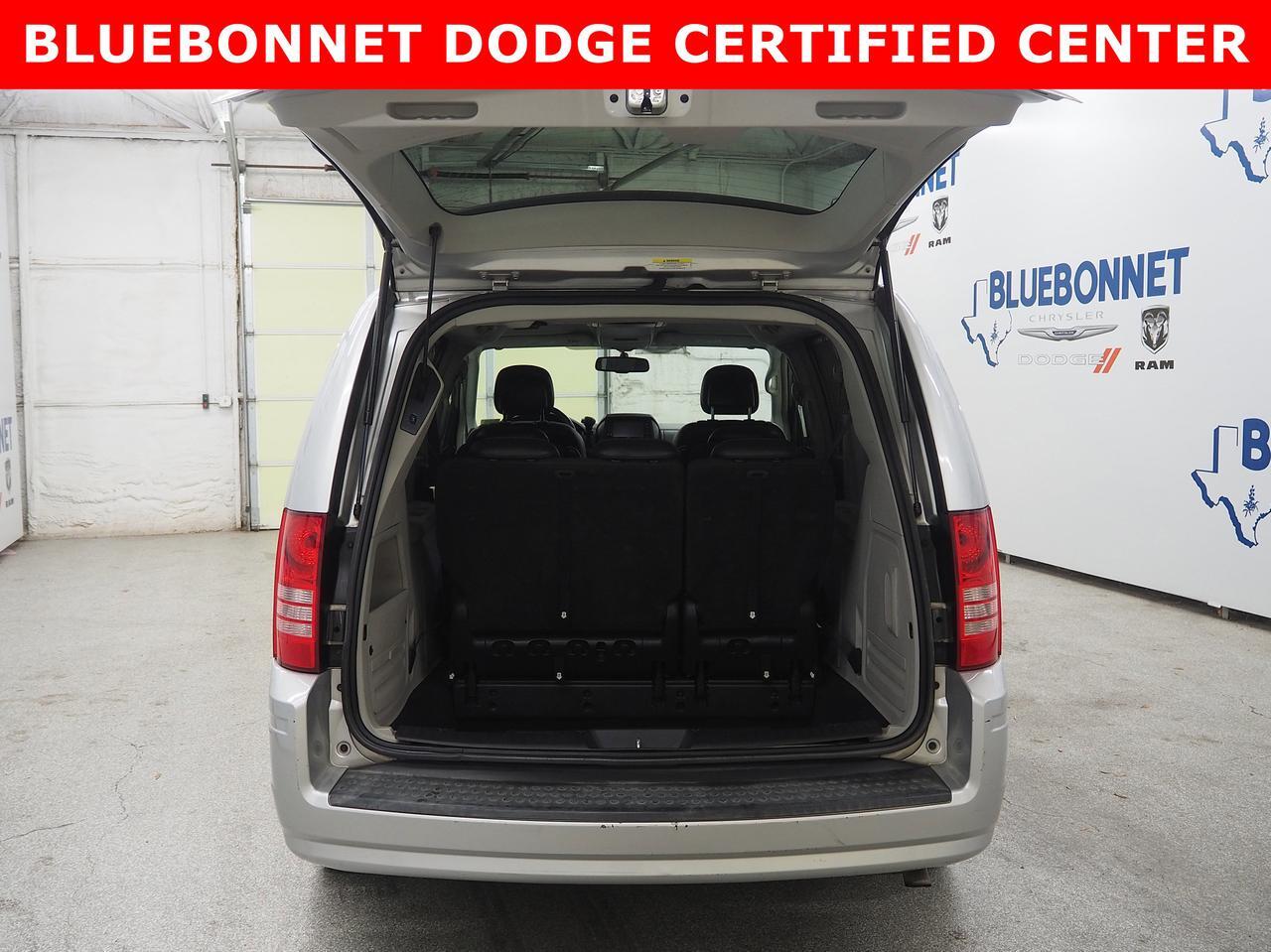 2010 Chrysler Town & Country Touring Plus New Braunfels TX