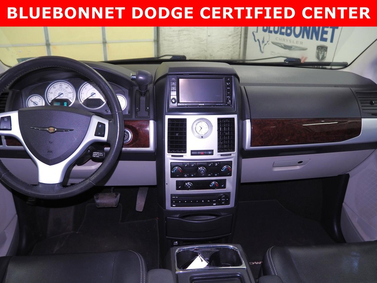 2010 Chrysler Town & Country Touring Plus New Braunfels TX