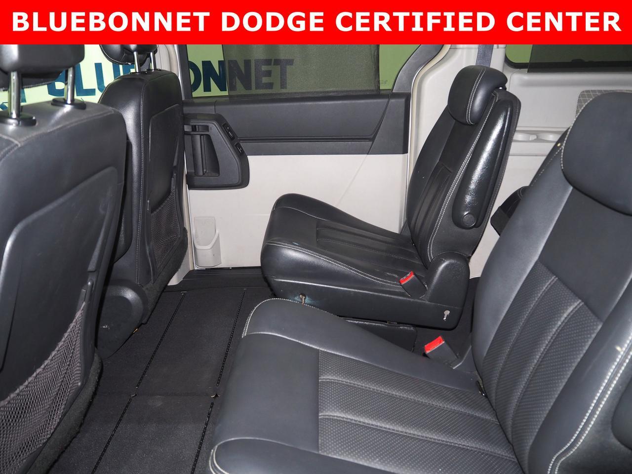 2010 Chrysler Town & Country Touring Plus New Braunfels TX