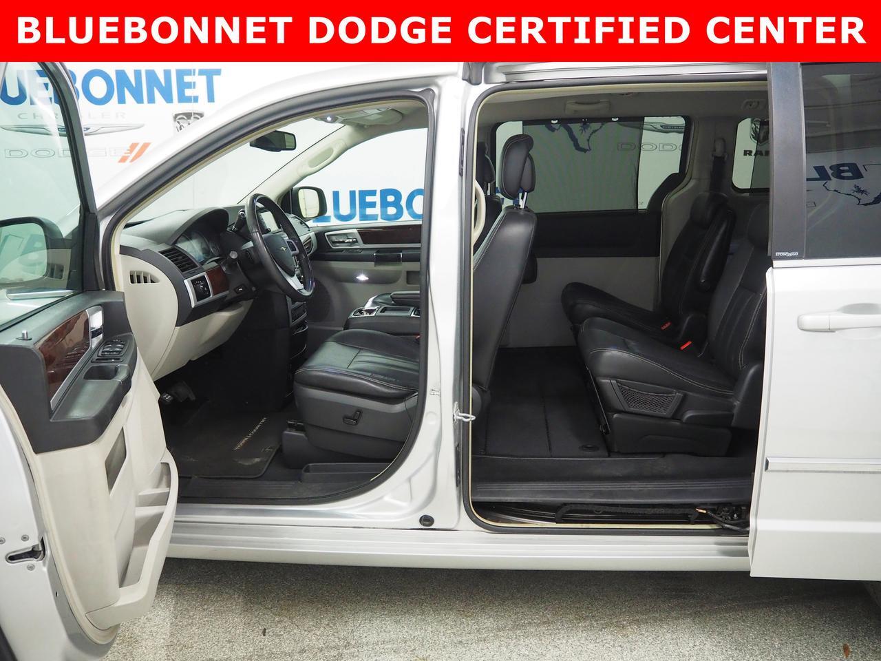 2010 Chrysler Town & Country Touring Plus New Braunfels TX