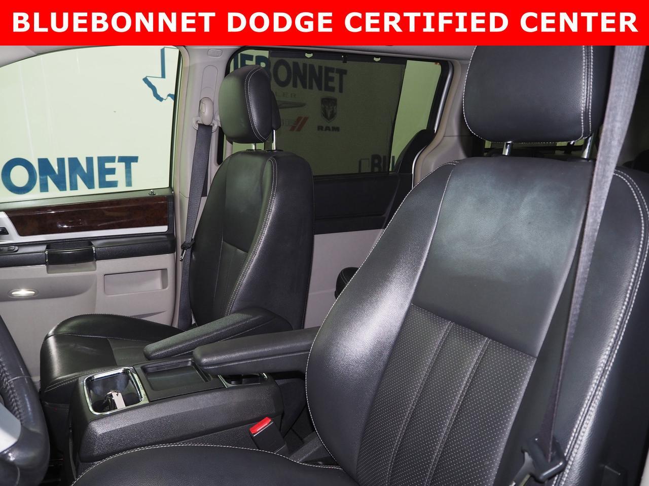 2010 Chrysler Town & Country Touring Plus New Braunfels TX