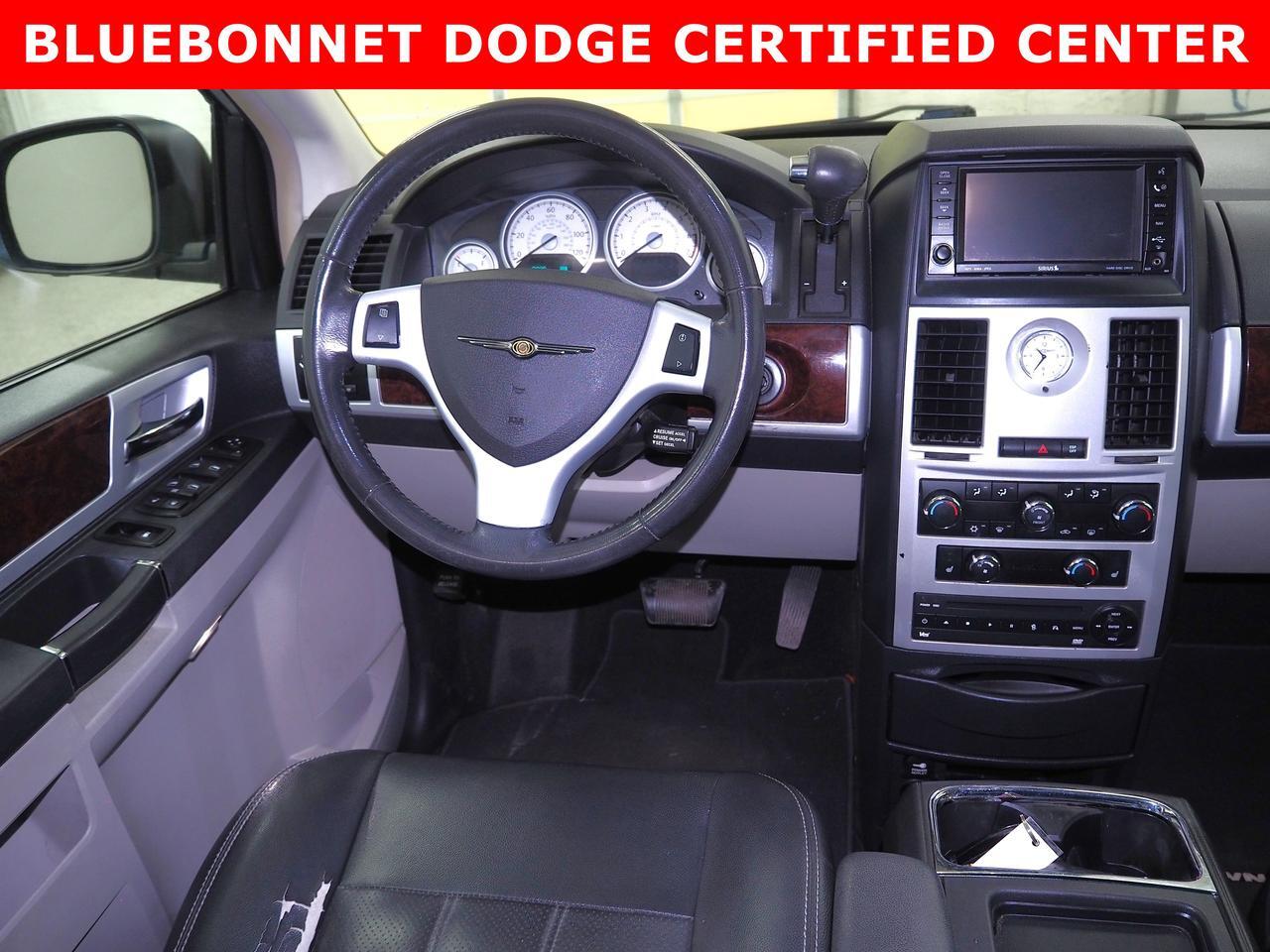 2010 Chrysler Town & Country Touring Plus New Braunfels TX