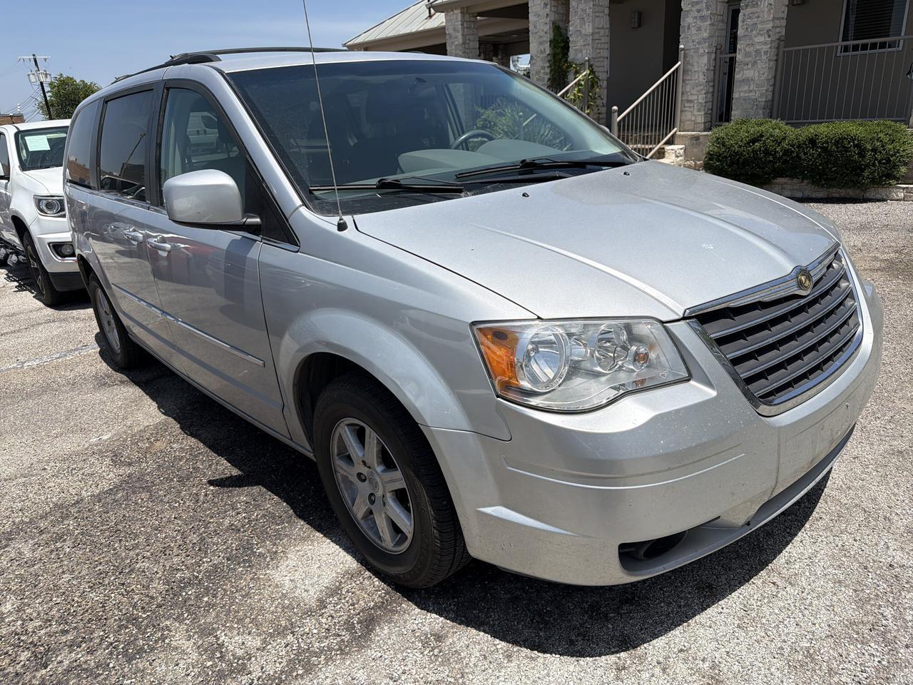 2010 Chrysler Town & Country Touring