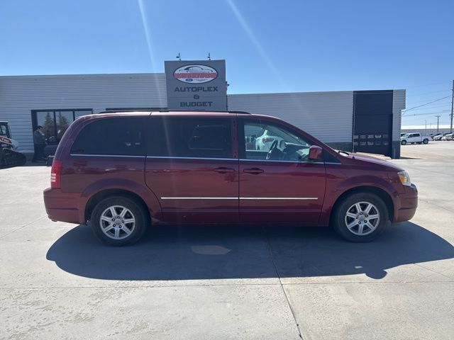 2010 Chrysler Town &amp; Country Touring