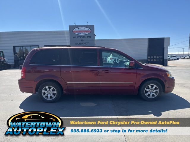 2010 Chrysler Town &amp; Country Touring