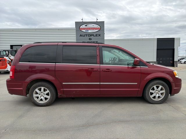 2010 Chrysler Town &amp; Country Touring