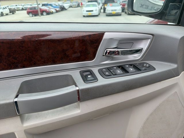 2010 Chrysler Town &amp; Country Touring Watertown SD