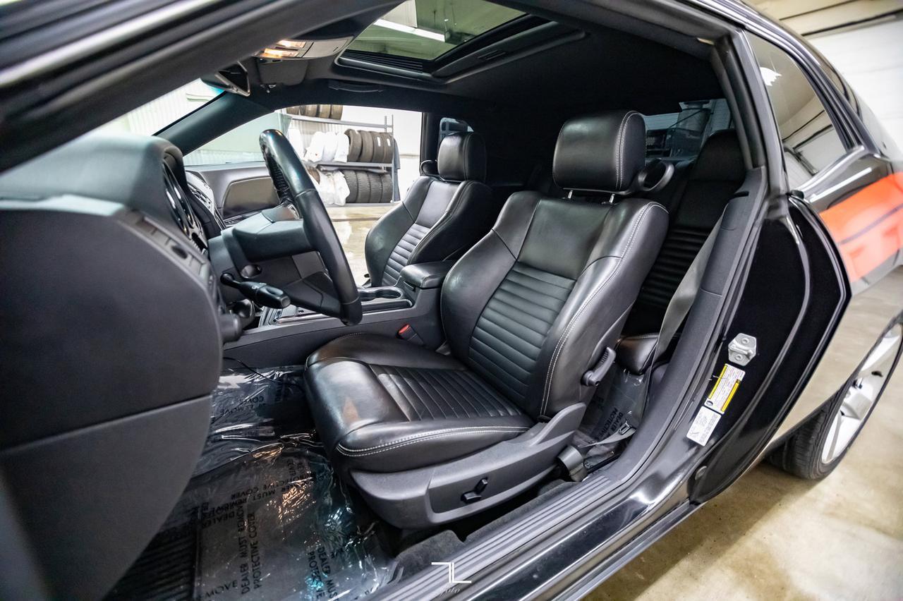 2010 Dodge Challenger R/T HEMI Leather Roof Nav Red Deer AB