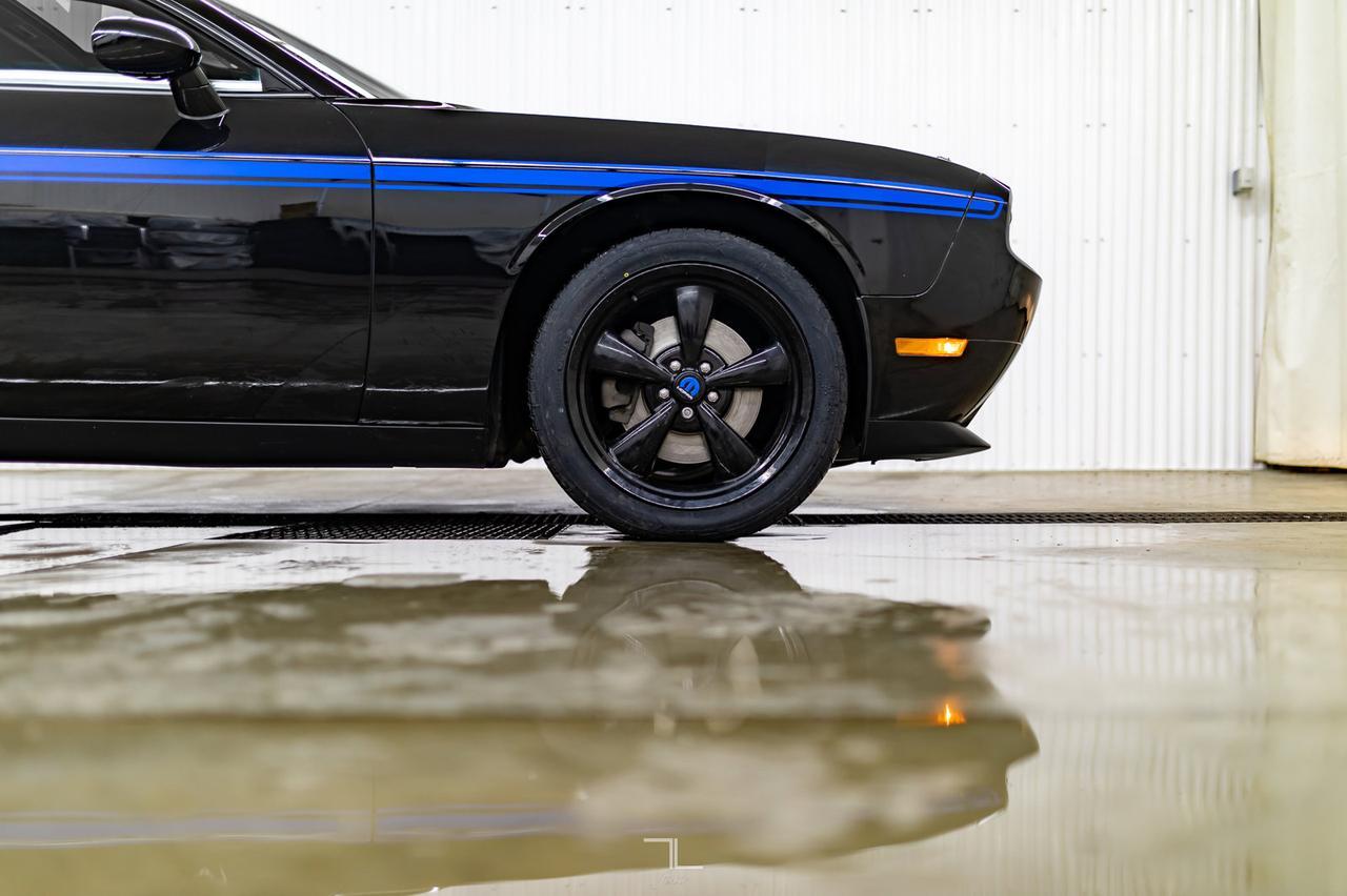 2010 Dodge Challenger R/T Mopar Edition Manual 62/100 Leather Roof Nav Red Deer AB