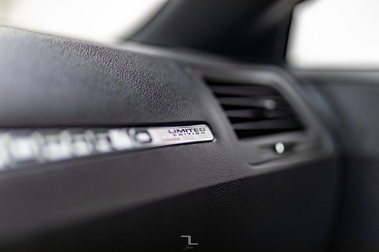 2010 Dodge Challenger R/T Mopar Edition Manual 62/100 Leather Roof Nav Red Deer AB