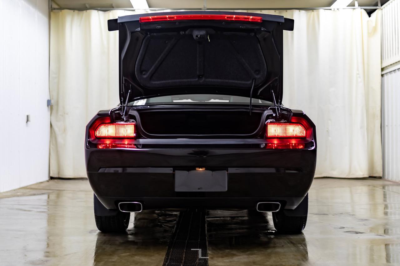 2010 Dodge Challenger R/T Mopar Edition Manual 62/100 Leather Roof Nav Red Deer AB