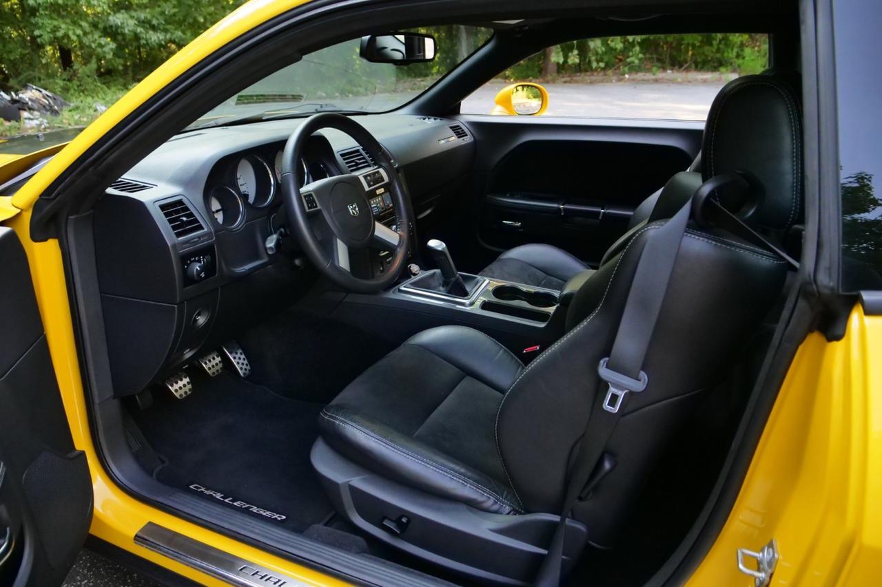 2010 Dodge Challenger SRT8 / Manual / Option Group II / 6.1L V8 High Point NC