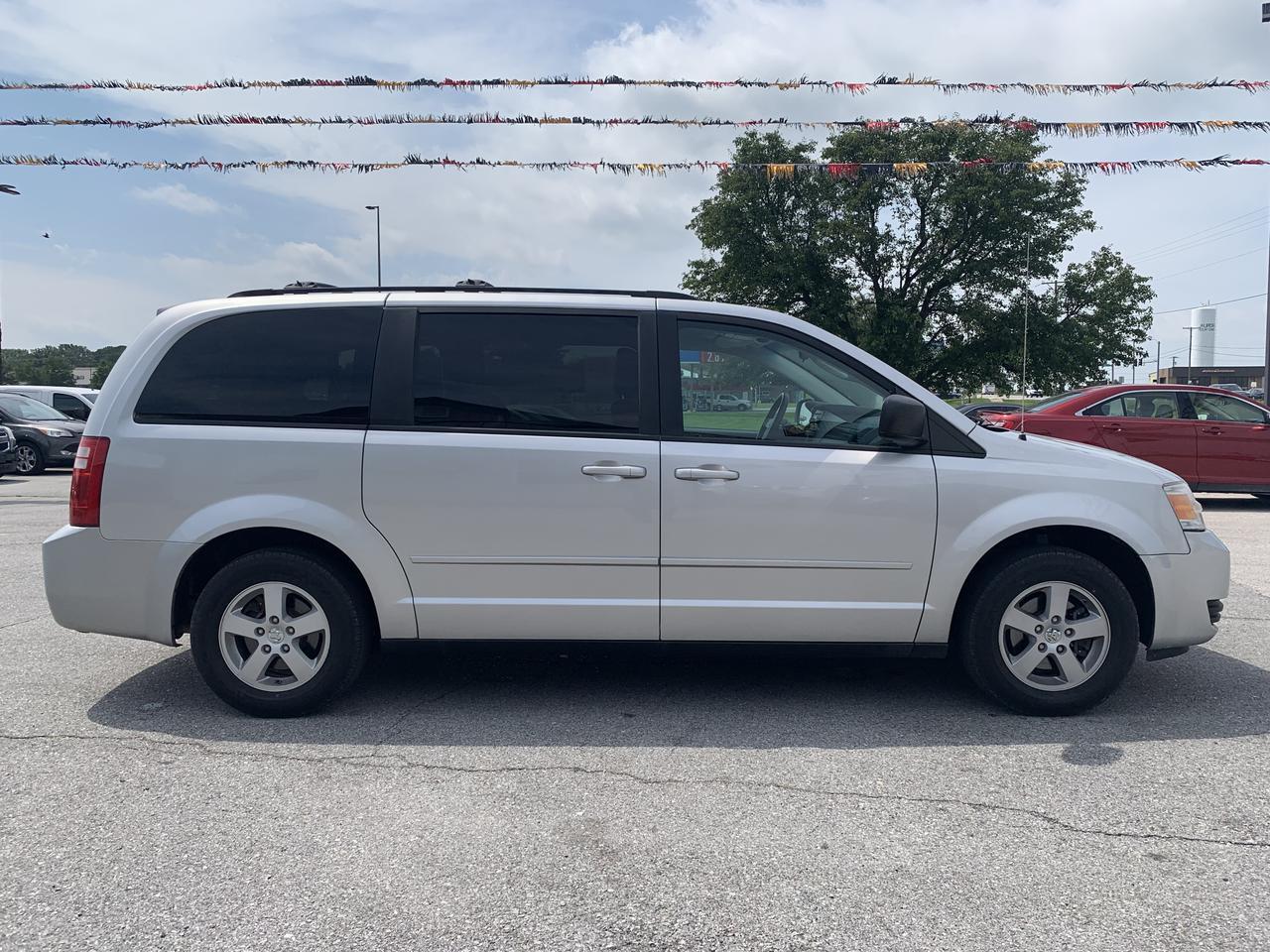 2010 Dodge Grand Caravan Passenger Hero Minivan 4D Aurora MO