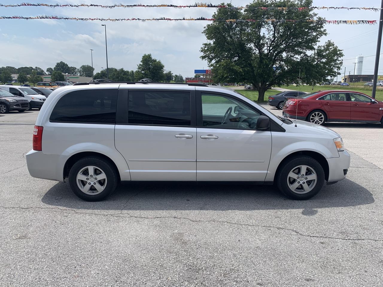 2010 Dodge Grand Caravan Passenger Hero Minivan 4D Aurora MO