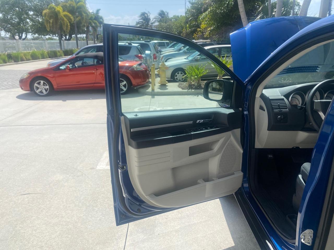 2010 Dodge Grand Caravan SE LOW MILES 38,027 1 OWNER Pompano Beach FL