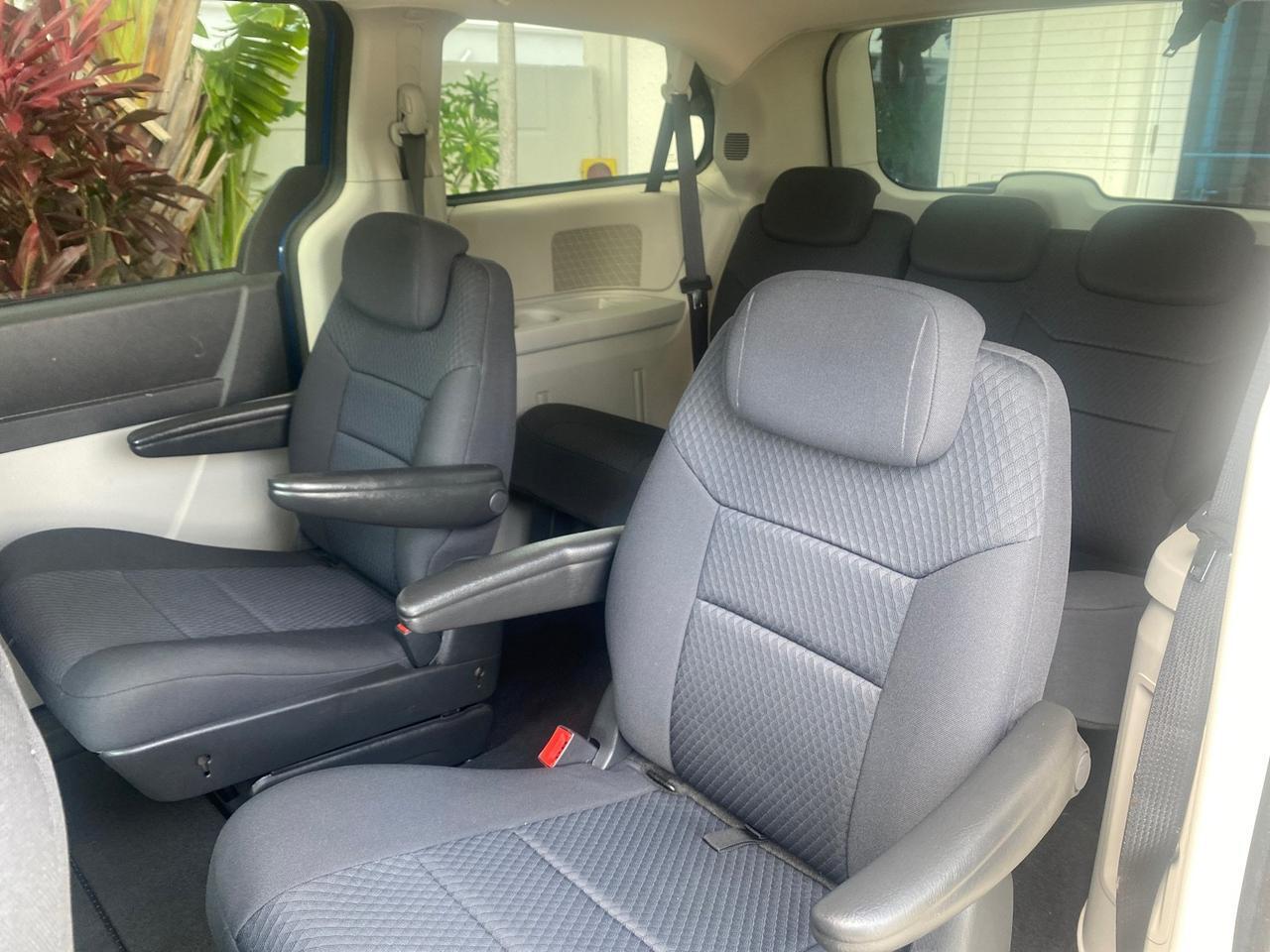 2010 Dodge Grand Caravan SE LOW MILES 38,027 1 OWNER Pompano Beach FL