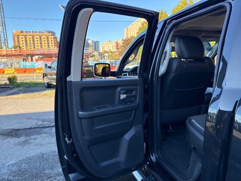 2010 Dodge Ram 1500 Sport Quad Cab 4WD w/ Quick Order Package 26L Sport Arlington VA