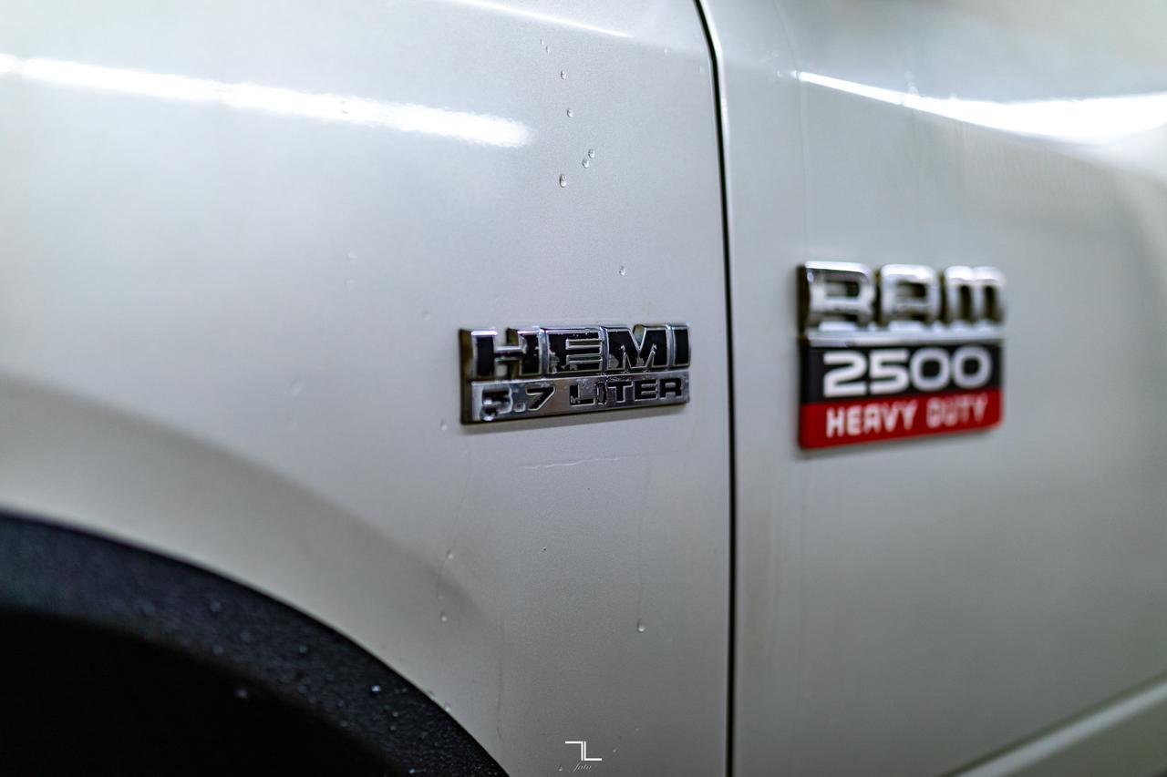2010 Dodge Ram 2500 4x4 Crew Cab ST HEMI Red Deer AB