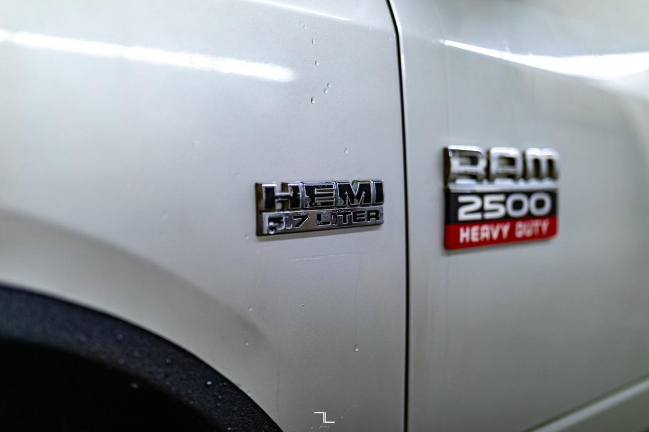 2010 Dodge Ram 2500 4x4 Crew Cab ST HEMI Red Deer AB