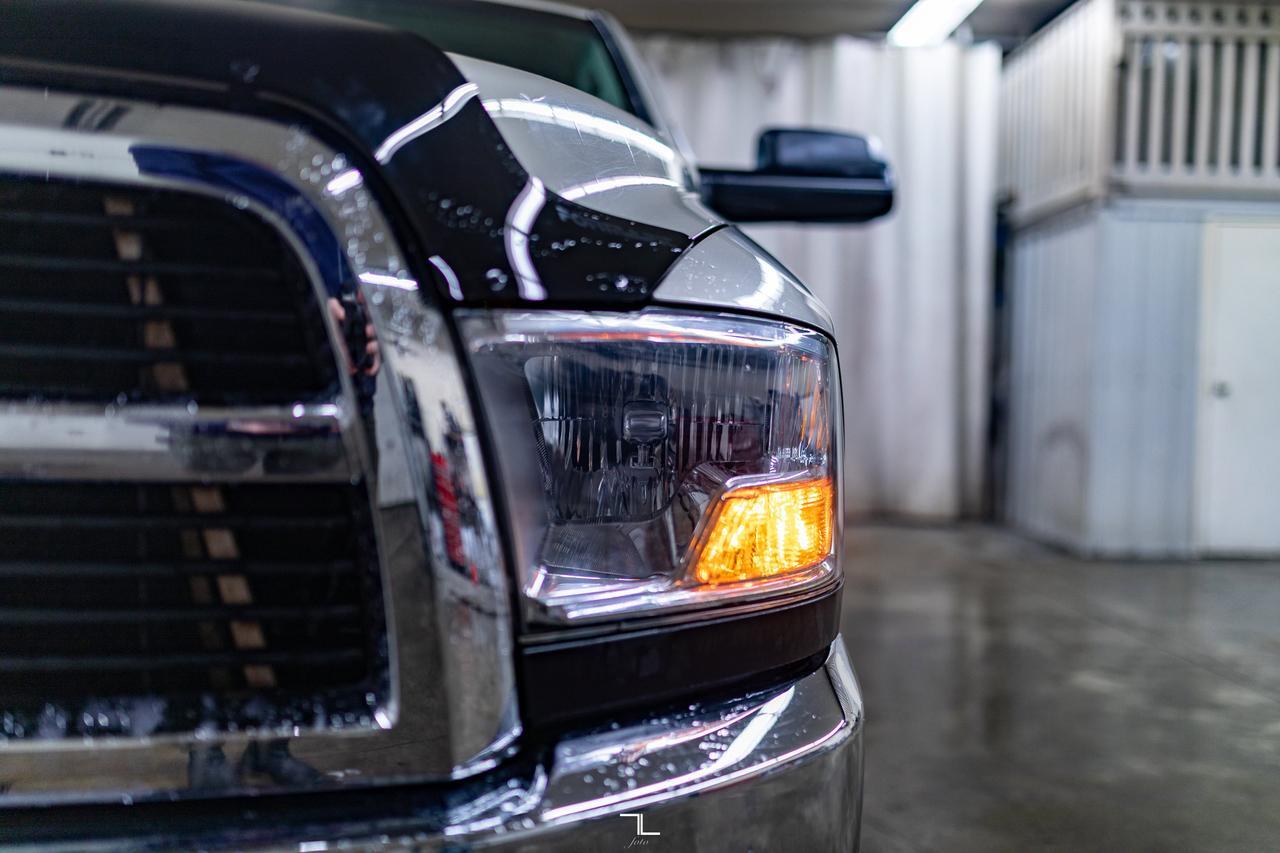 2010 Dodge Ram 2500 4x4 Crew Cab ST HEMI Red Deer AB