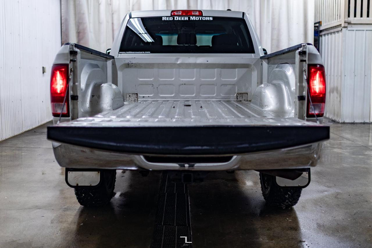 2010 Dodge Ram 2500 4x4 Crew Cab ST HEMI Red Deer AB