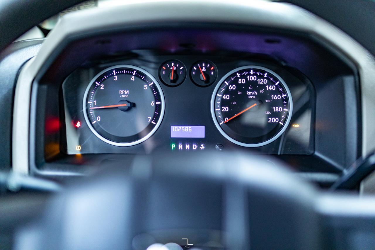 2010 Dodge Ram 2500 4x4 Crew Cab ST HEMI Red Deer AB