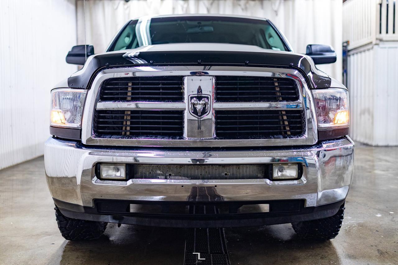 2010 Dodge Ram 2500 4x4 Crew Cab ST HEMI Red Deer AB